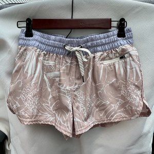 COPY - Vuori Women's Clementine Shorts Pink Salt Rainforest Lined Running 2.5"
